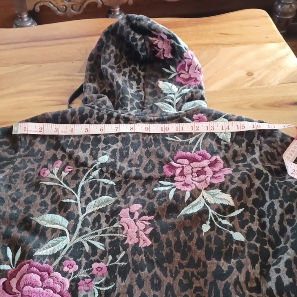Johnny Was zip-up, Oversized Embroidered Hoodie. 100% cotton. - Picture 12 of 12